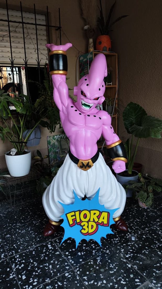 Majin Buu — escala 1:1